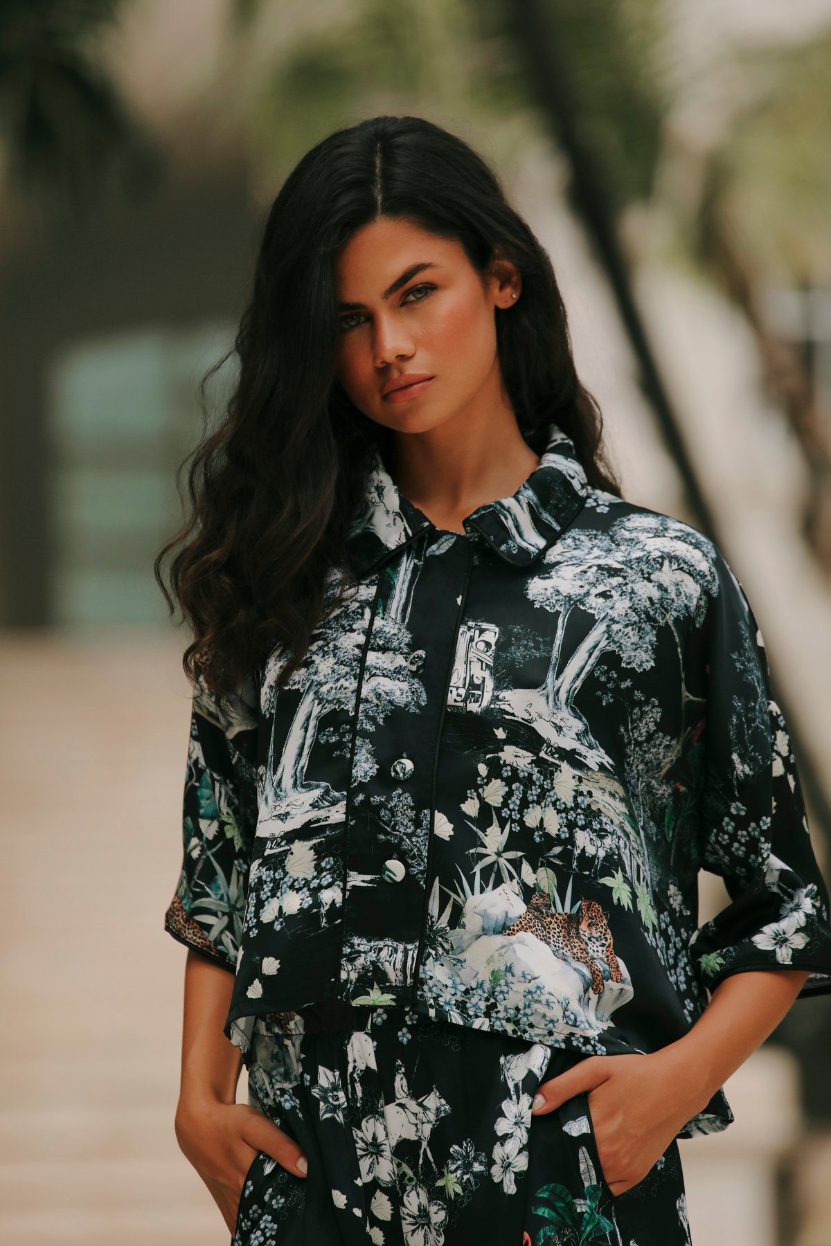 Lionne Noir Crop Üst - Görsel 3