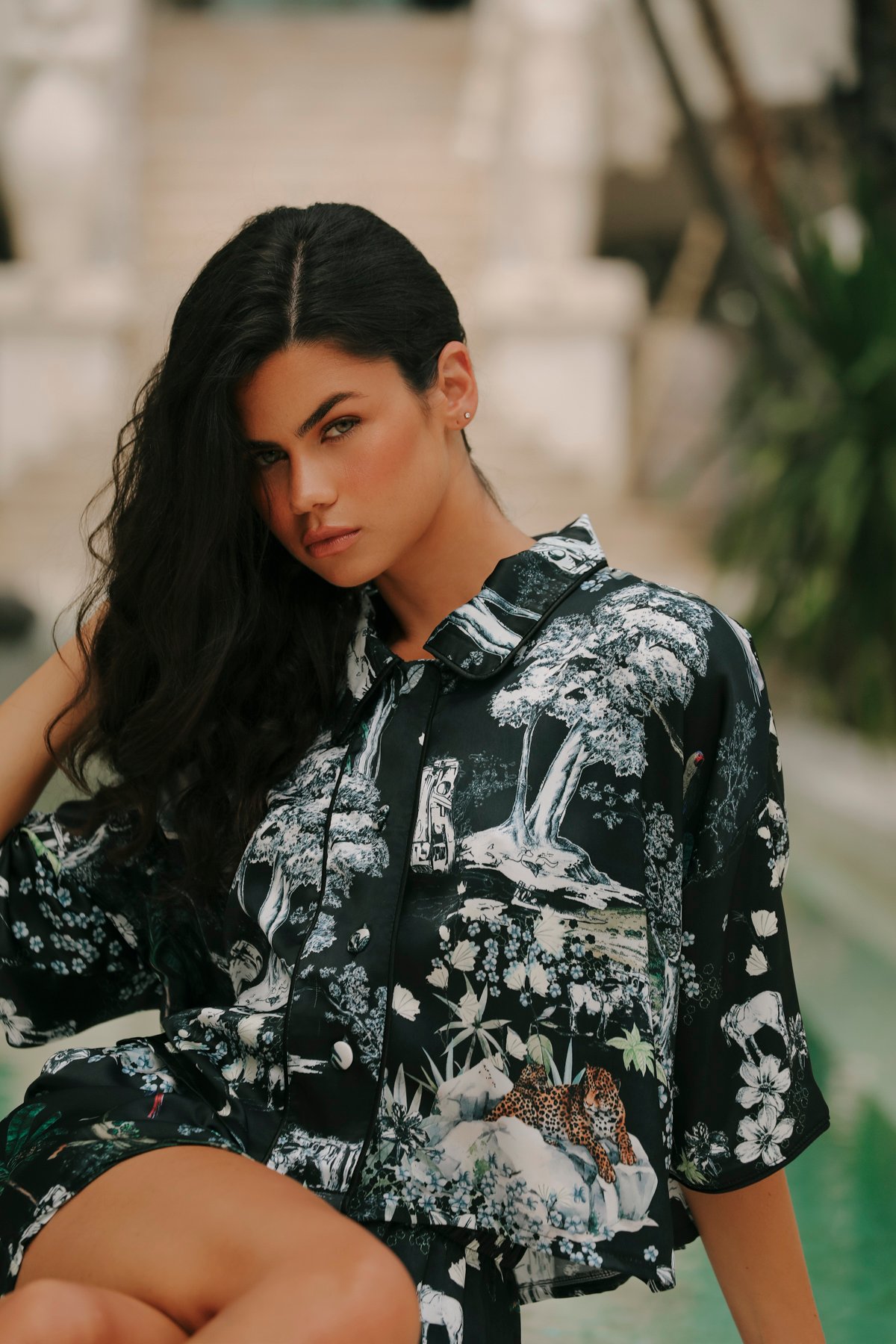 Lionne Noir Crop Üst - Görsel 4